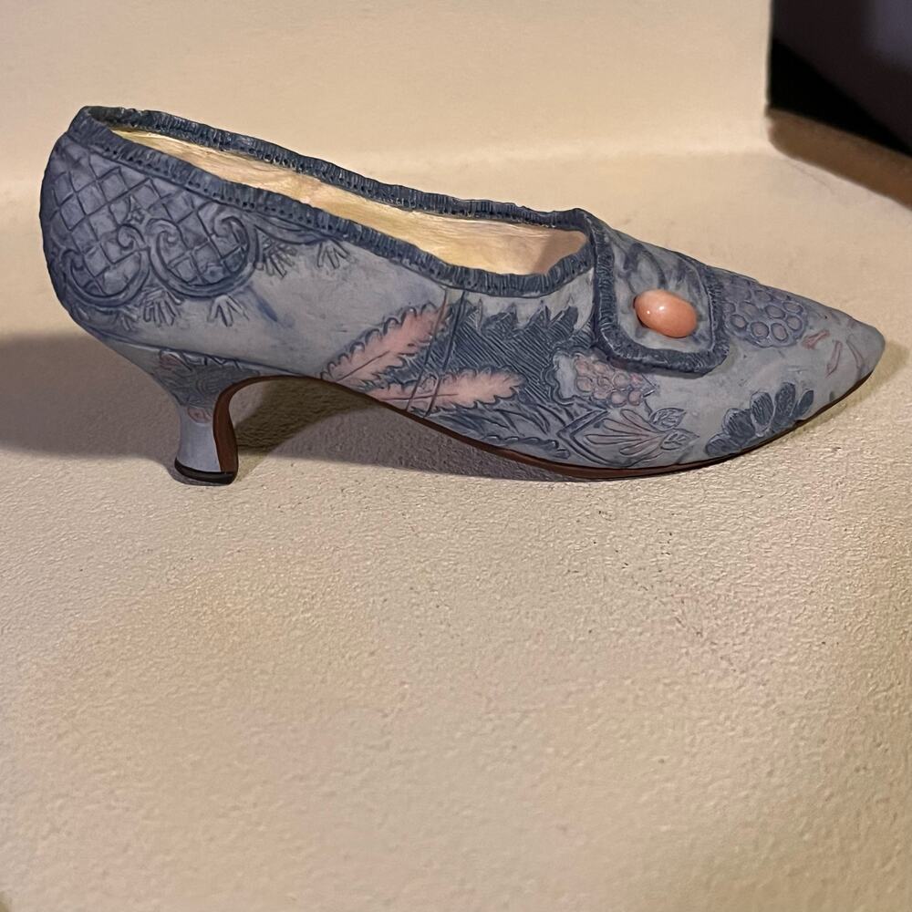 Just the Right Shoe Lavish Tapestry